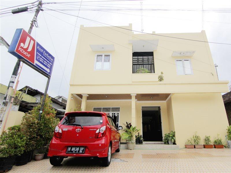 Jj House Gejayan Hotel Kejayan Exterior photo