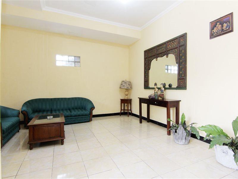 Jj House Gejayan Hotel Kejayan Exterior photo