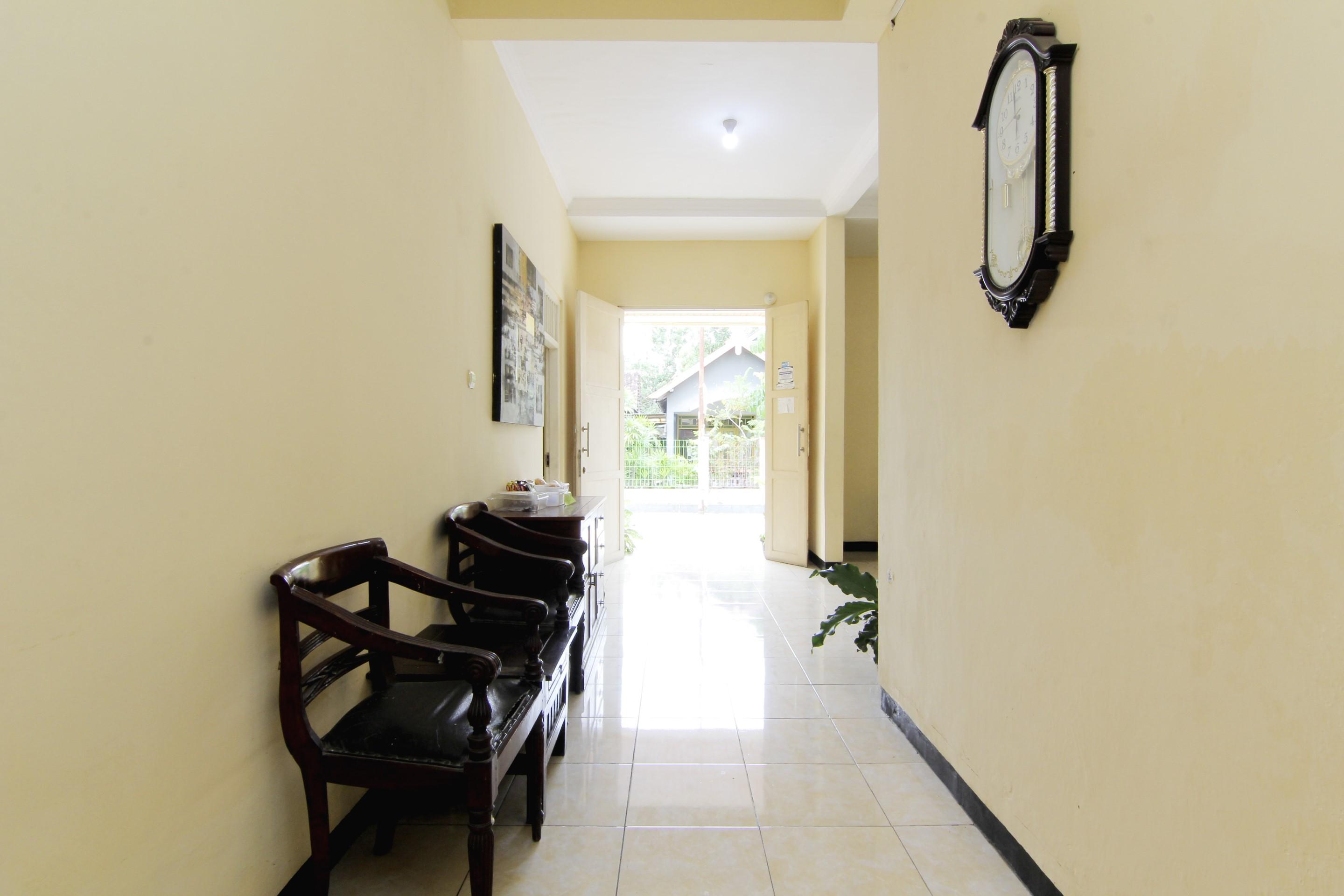 Jj House Gejayan Hotel Kejayan Exterior photo