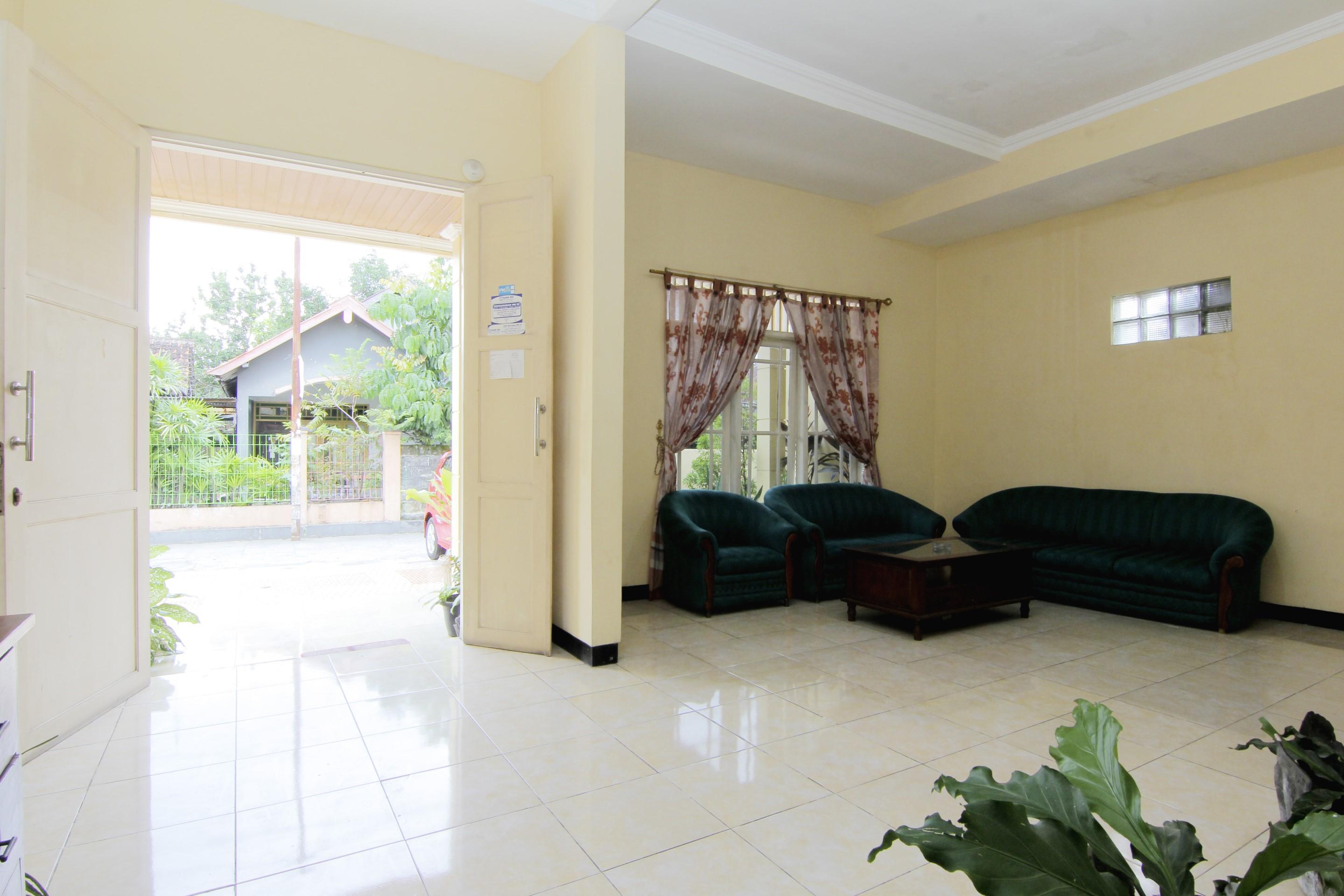 Jj House Gejayan Hotel Kejayan Exterior photo