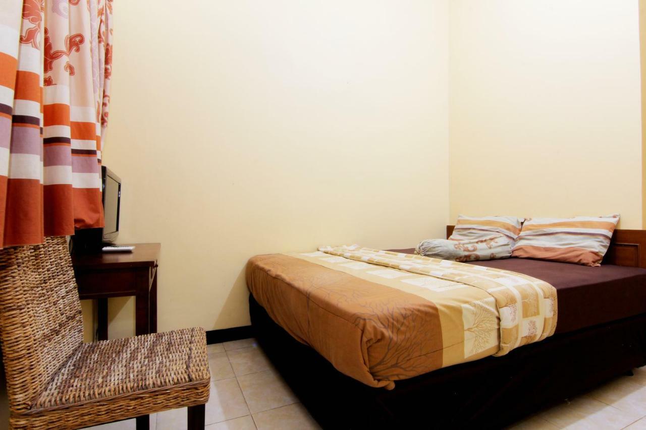 Jj House Gejayan Hotel Kejayan Exterior photo